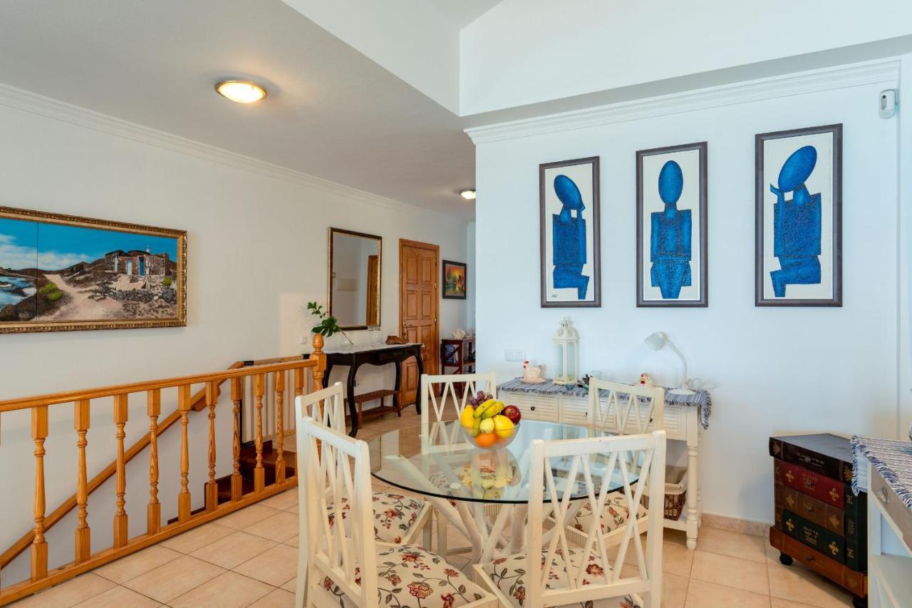 Villa Marina II Beachfront Corralejo By Holidays Home Extérieur photo